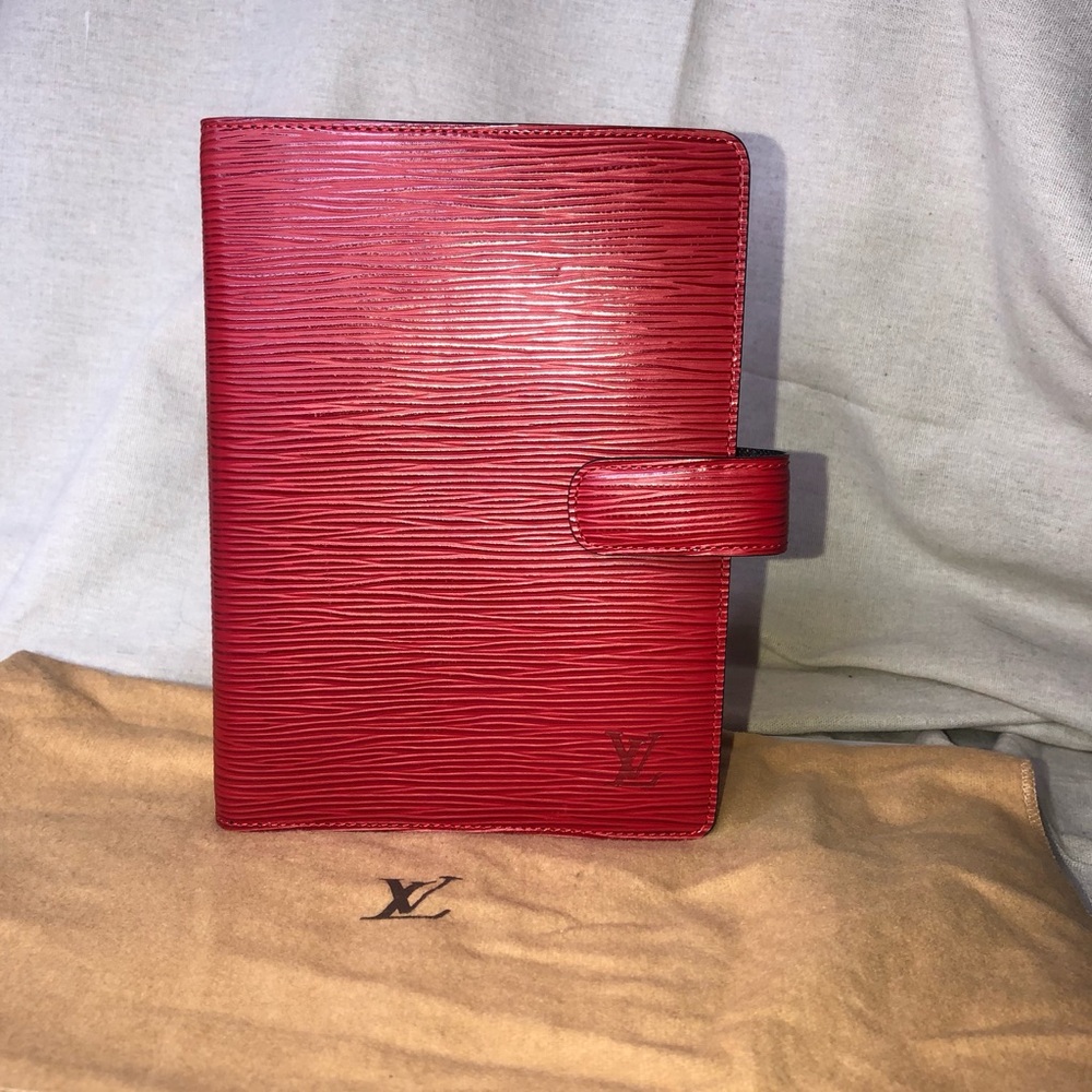 LOUIS VUITTON Red Epi Leather Notebook Agenda Passport Cover MM